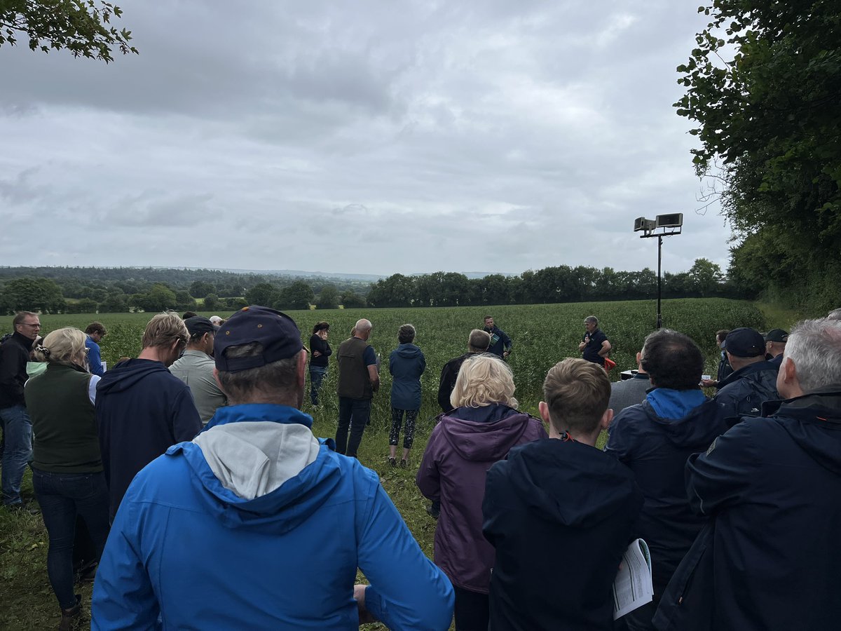 Second event of the day in the new Teagasc region Laois/Kildare/Offaly, <a href="/TeagascOrganics/">TeagascOrganics</a> vegetable event in Durrow. 

Thanks to all the speakers, host Emmett Dunne, his great knowledge on organics &amp; to all local <a href="/teagasc/">Teagasc</a> staff from the Portlaoise office for helping out on the day