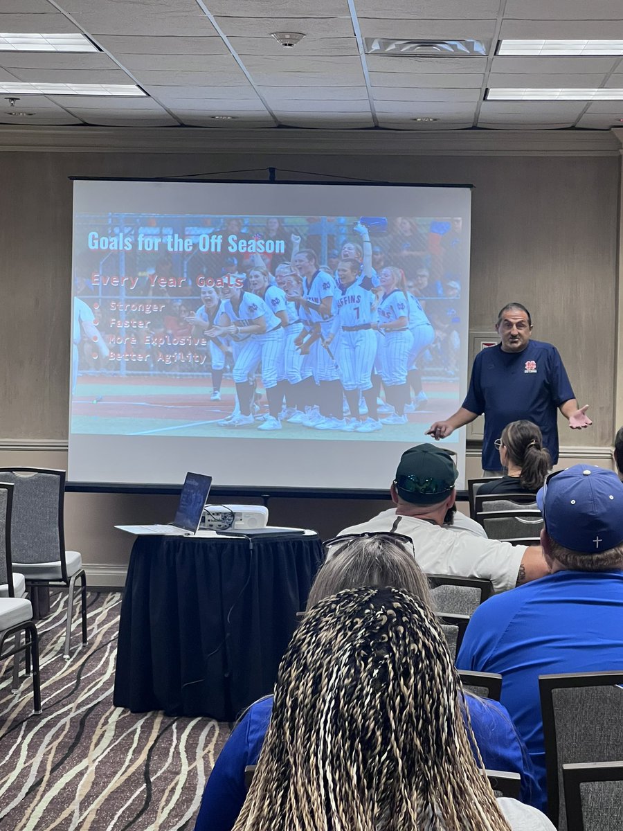 TheLHSCA's tweet image. Lead off for Day Two…
Thank you Coach Whitman for bringing the energy bright and early for softball this morning!!