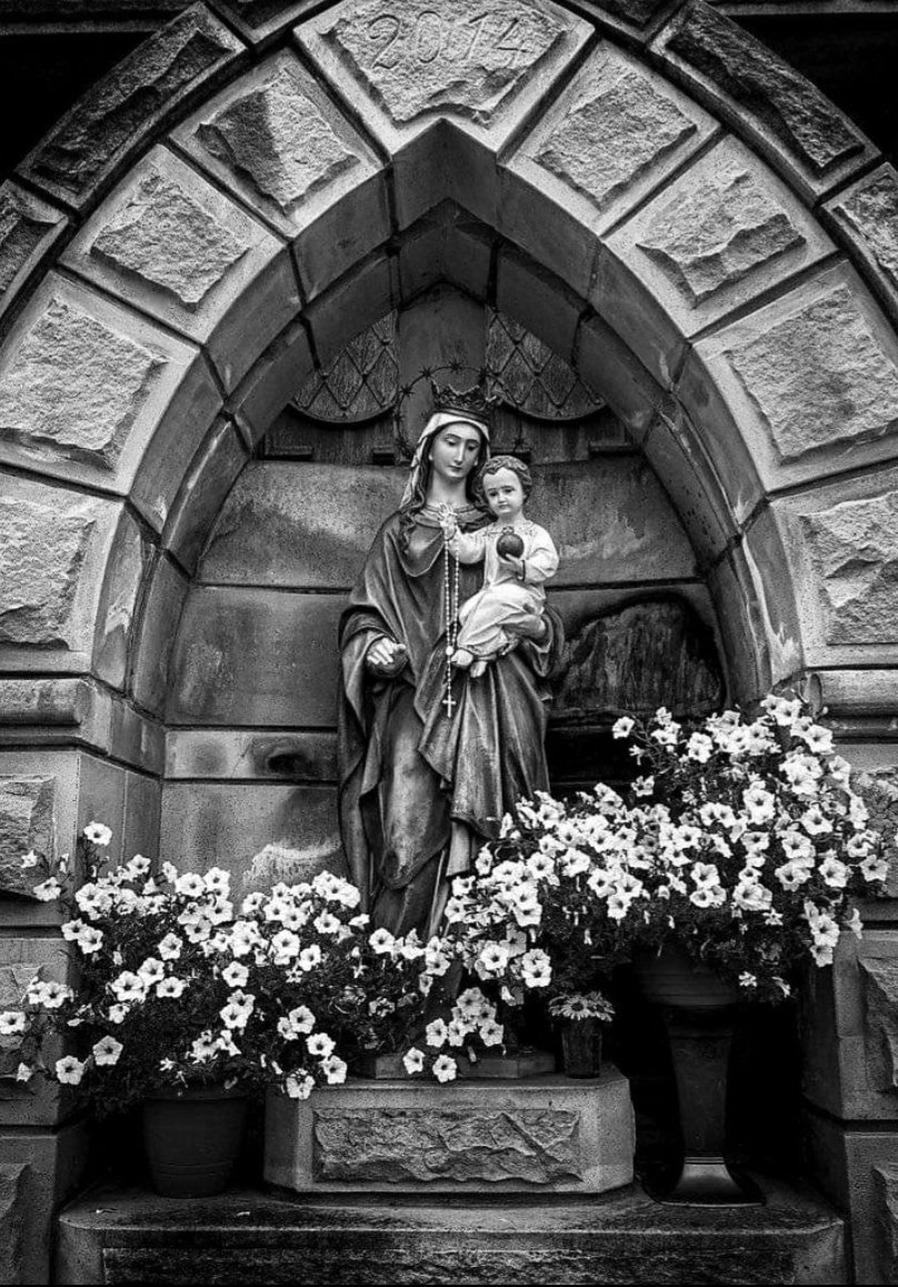 Totvs_tuus51320's tweet image. "No matter how much you Love Our Blessed Mother, she will always Love you much more."
-St. Ignatius of Loyola.
