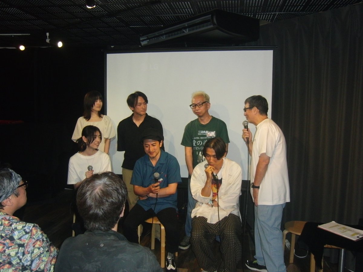 mikawa_eiga's tweet image. 🎬短編映画『愛の挨拶』
GoodStock FilmSession vol.10 にて無事上映されました!
当日は、作品に対する率直なご意見や質問をいただき、監督も「待っていました」と語るほど、深い対話の時間となりました。
こうしたやり取りは、私たちの成長や次の作品づくりにつながる大切な財産です。…