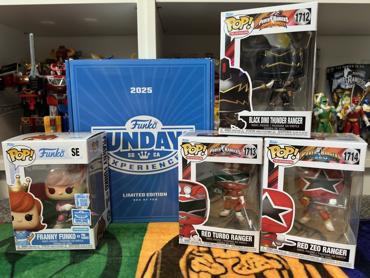 LightningC2021's tweet image. Nice @OriginalFunko delivery today! Managed to get my hands on Franny Funko as Pink Ranger, as well as 3 BRAND NEW Tommy Oliver FunkoPop!⚡️#powerrangers #FunkoPop #funko #mmpr #funkofundays