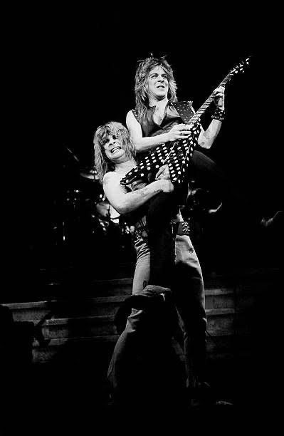 jackller's tweet image. RIP Ozzy ランディと共に本当に好きなバンドでした
初めてメタルギターをプレイしたのもサバスだけどパラノイドだった。
音楽に出会わせてくれてありがとう
今日は久々にギター引っ張り出して弾かせて貰います
RIP Ozzy. I really loved that band, along with Randy.