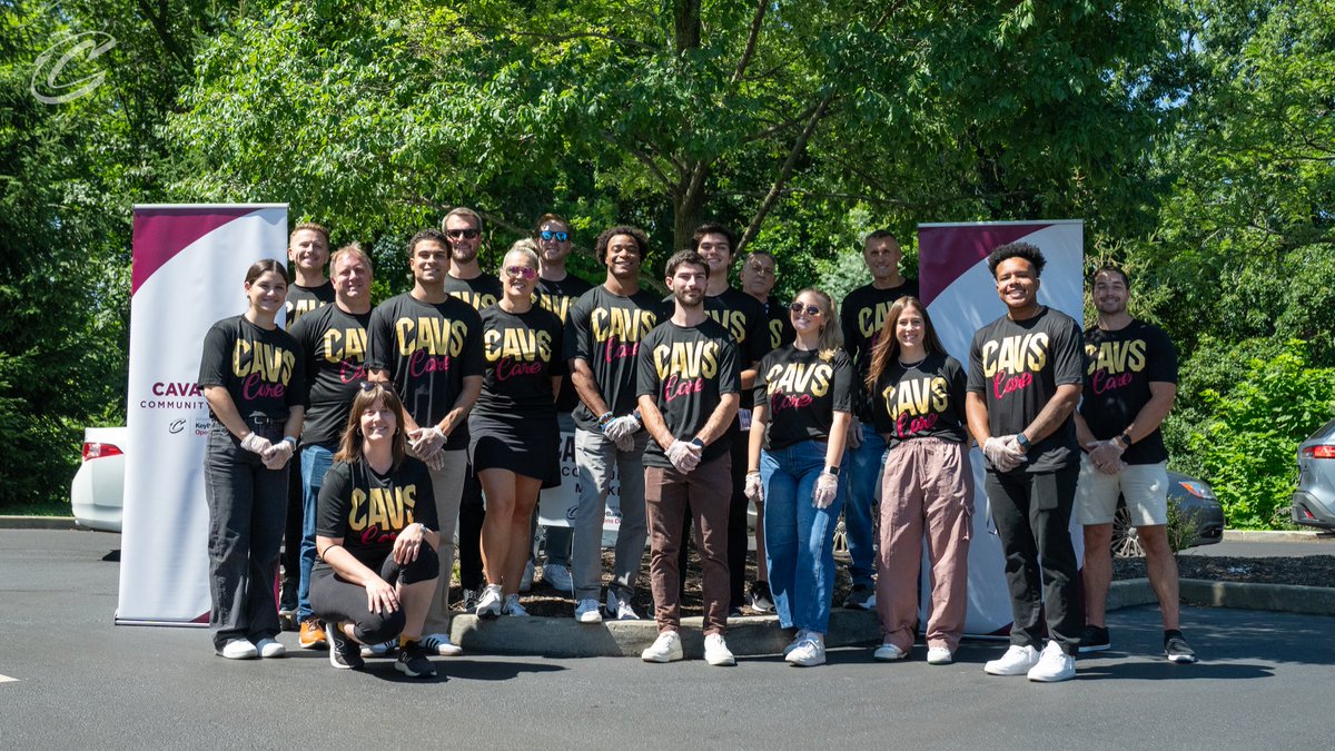 Yesterday, our summer Community Markets with <a href="/keybank/">KeyBank</a> continued! 

Neighbors in the South-Euclid / Lyndhurst area were assisted during the drive-through food distribution where our volunteers helped load up their vehicles with fresh produce and pantry items to take home.
