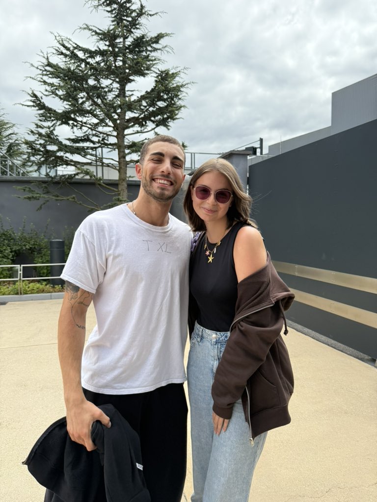 https_faustine tweet media