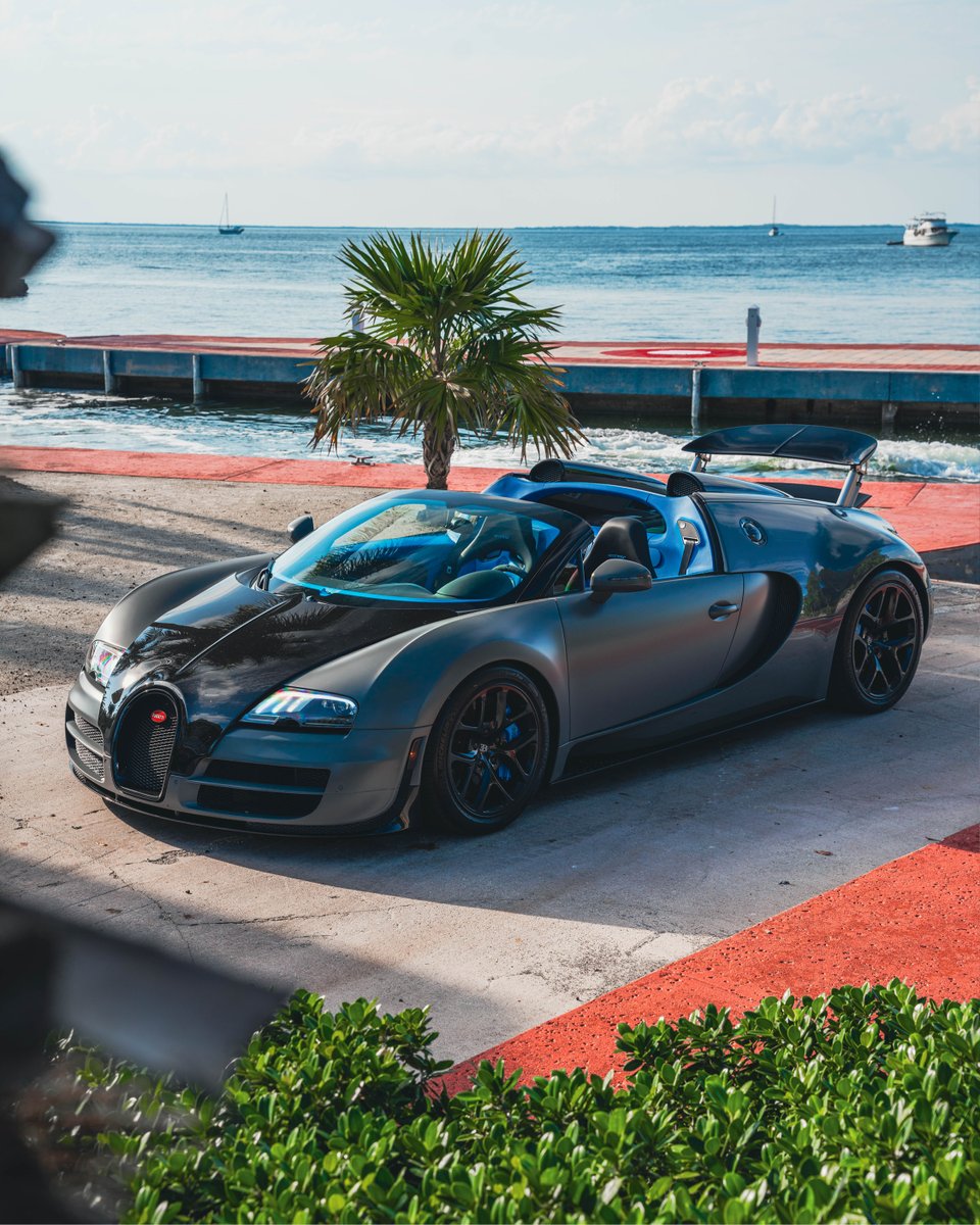 Bugatti's tweet image. The BUGATTI VEYRON Grand Sport Vitesse revolutionized the automotive world.
Named after Le Mans champion Pierre Veyron, it redefined what performance and luxury could be.
The hypercar that changed everything.
#BUGATTI #BUGATTIVeyron #VEYRON