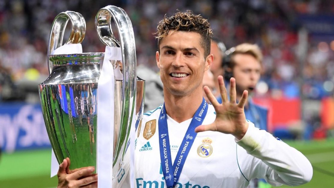 Alabismo__'s tweet image. Cinco Champions necesitó Cristiano Ronaldo para ganar cinco Balones de Oro. A Messi le han bastado tres para ganar ocho.
Da que pensar.