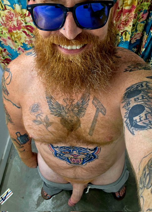 Watch TXGingerDaddy's leaked NSFW photo on TwXstars