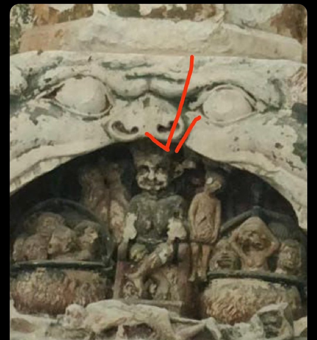 Esta imagen ,es una representacion del inframundo en la Catedral  de Narbona (Francia) a quién se os parece la imagen del Diablo ?