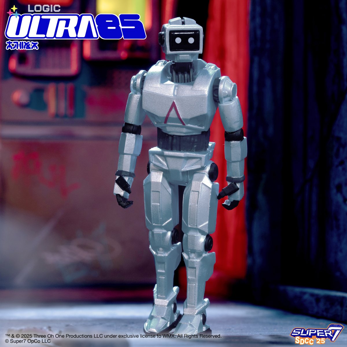 super7store's tweet image. A utility robot just might come in handy in 2115, especially if you find yourself on a space journey. Continue your Ultra 85 adventures through the cosmos with this SDCC-exclusive ATM-301 ReAction Figure in Atom Blue. Coming soon! #Super7 #SDCC