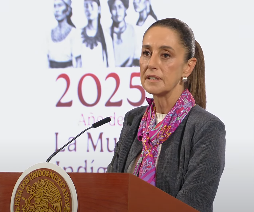 Reforma's tweet image. #Mañanera @Claudiashein informó que el gabinete de seguridad ofrecerá una conferencia de prensa para dar más detalles sobre las detenciones en el Edomex relacionadas con extorsión, tras los hechos en municipios como Ixtapan de la Sal.
reforma.com
📷Especial