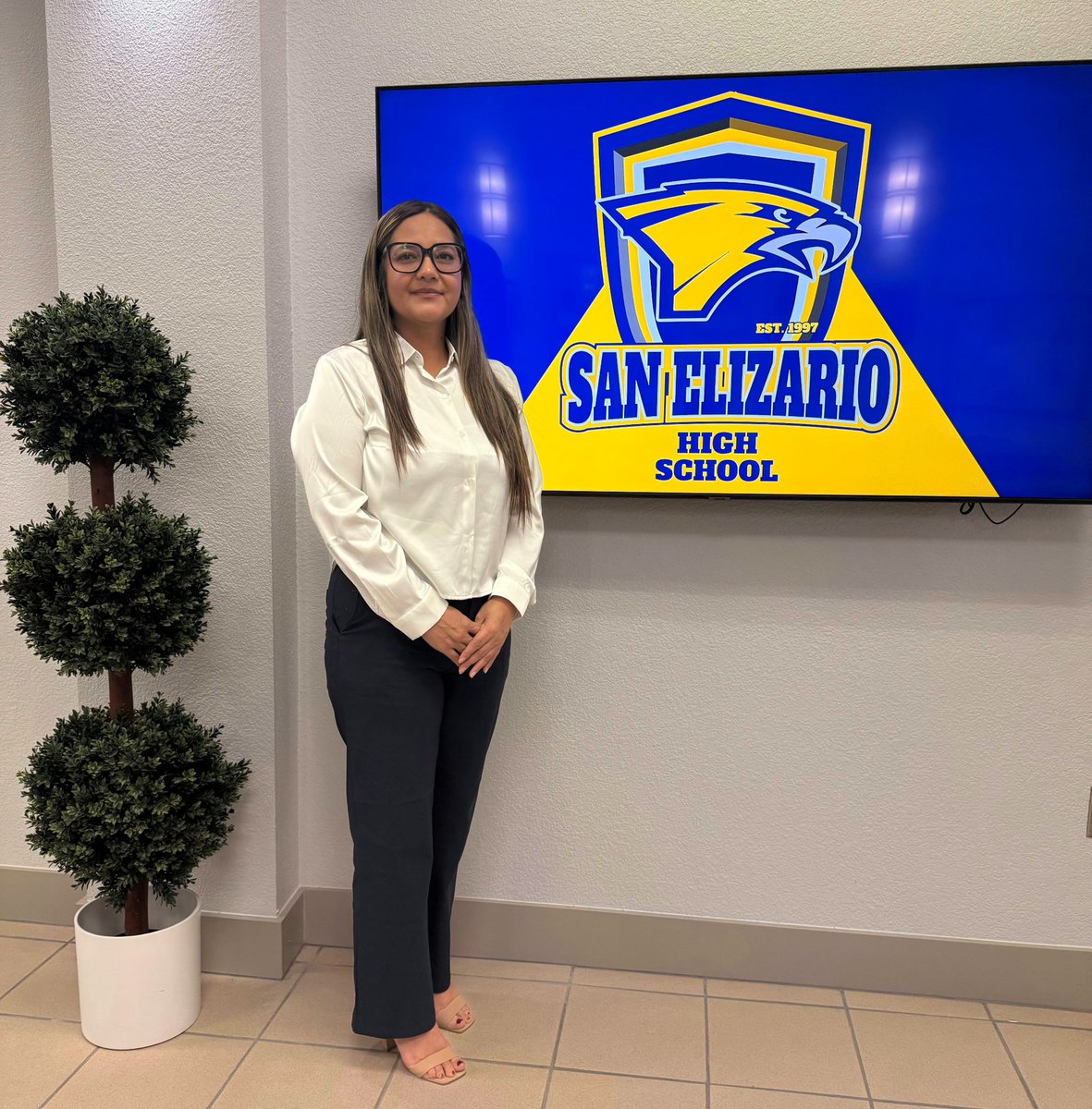 Welcome Claudia Argumedo as CNS Custodian at SEISD! 
We're excited to have you be a part of the team that serves healthy meals in a healthy environment! @San