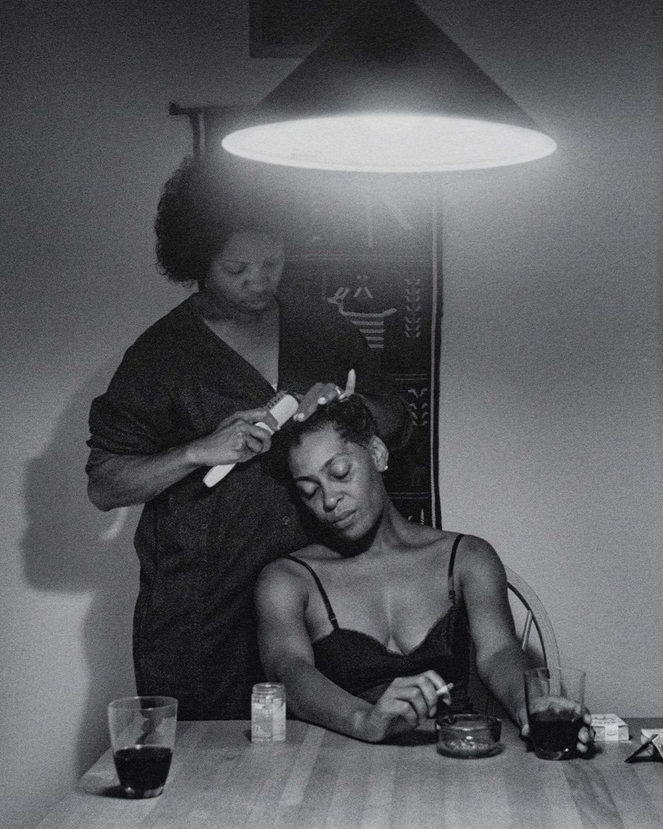 avant_arte's tweet image. Carrie Mae Weems’ ‘Kitchen Table series’ is now available to collect for 48 hours as a triptych of signed limited edition prints.
Buy a print: avantarte.co/carriemaeweemsx