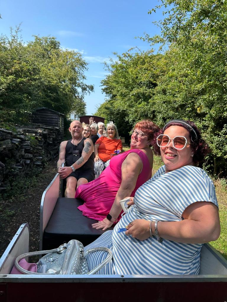 Tiffany29430440's tweet image. A Happy Band of Pilgrims we have enjoyed time taking the steam train to Wells. We managed to get a nice ice-cream for our journey back to Walsingham #southwalespilgrimage @ShrineOLW @SouthCardiffMA @StSaviourCF24