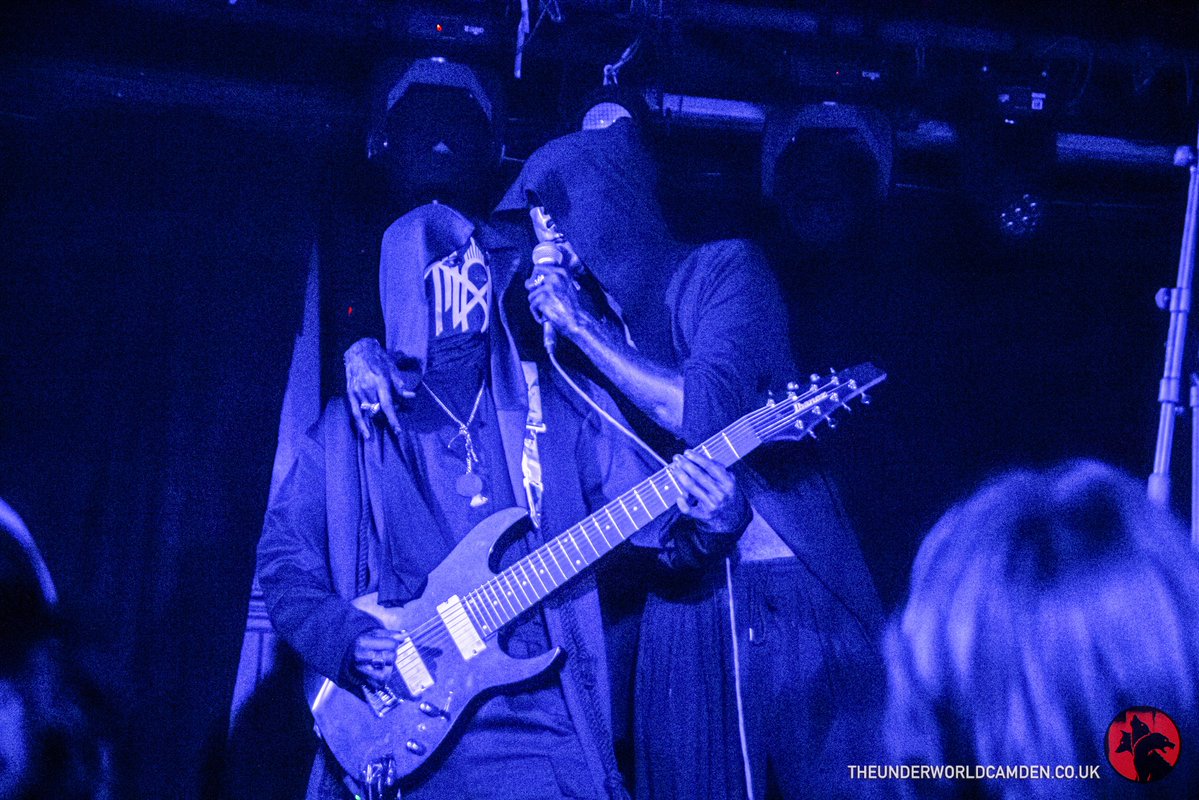 TheUnderworld's tweet image. Live Photos ๐ธ #SleepBroken - the UK's number one tribute to @Sleep_Token plus @EnquireWithinUK, live at @TheUnderworld, Friday 18 July captured by Katerina Stepanovika.
VIEW ๐ facebook.com/media/set/?setโฆ