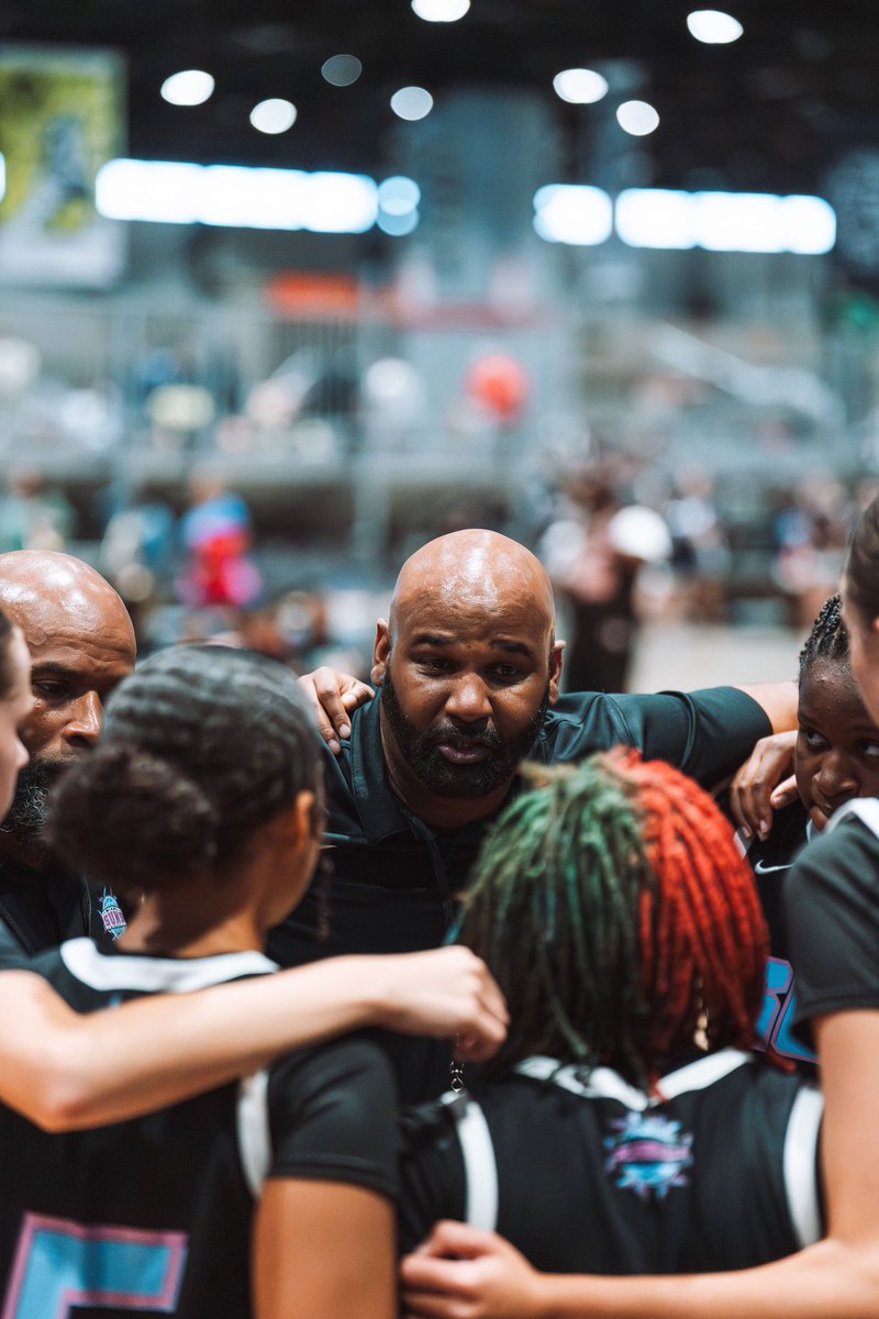 Miamisuns_jax's tweet image. Building a culture like no other!! Coach them hard but love them harder!! @MiamiSuns Stay tuned!! Tryout information for our Fall & Winter teams are coming soon for all ages. Developmental teams, EYBL, EYCL, & jr EYBL @Coachkaygee