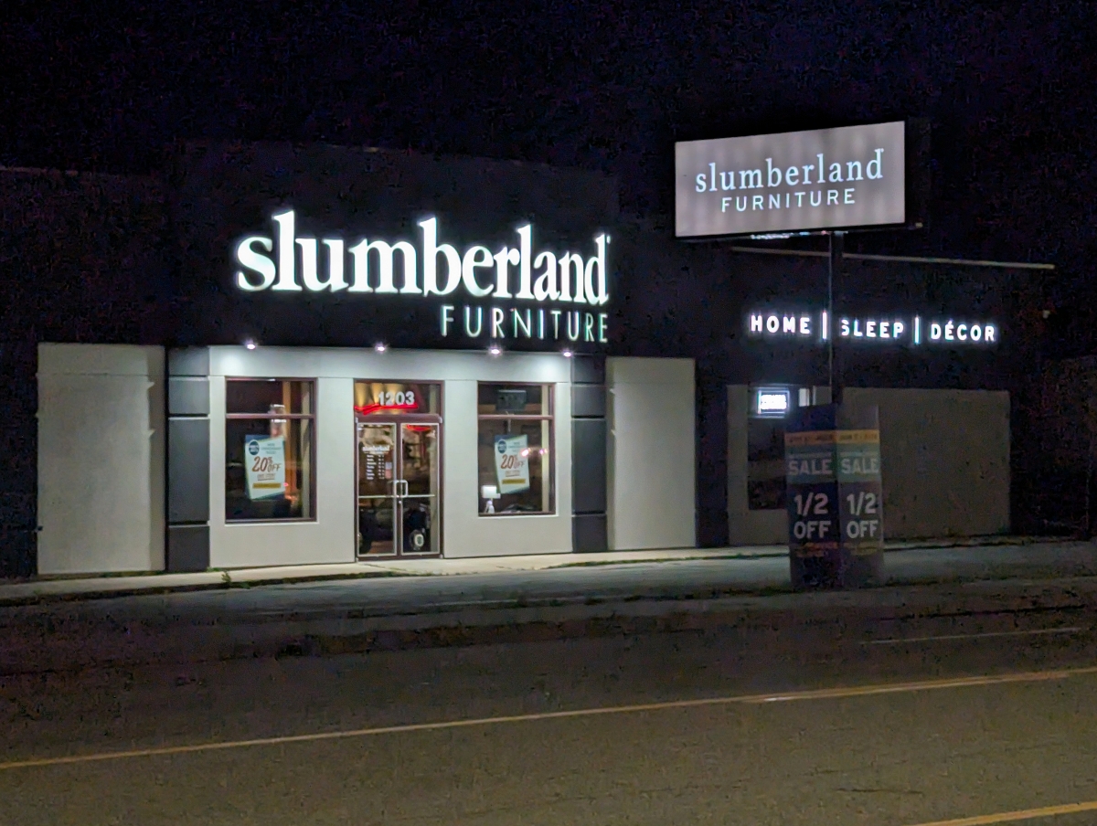 Check out this total signage transformation at @Slumberland! 👀

From dated to dynamic - AP Design brought the whole storefront to life, day AND night. 🌞🌙

Ready for a refresh?
👉 apdesignpro.com/lets-talk
 Helping You Look Good!
📍 Marshall, MN