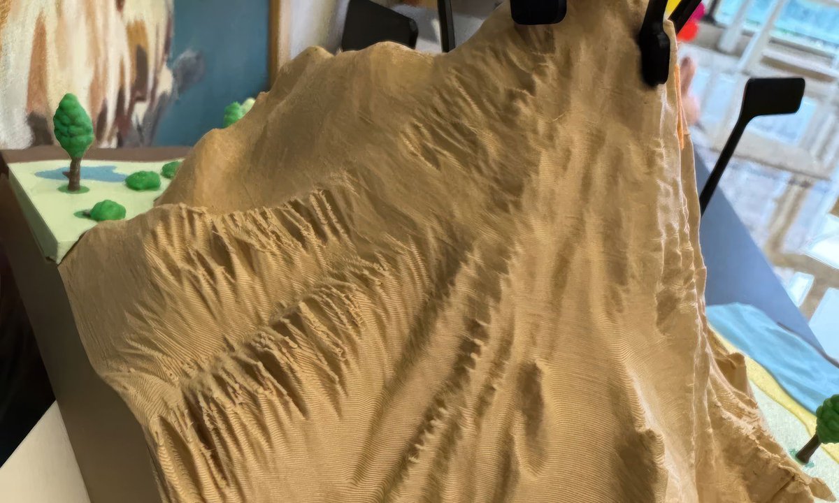 facfox3d's tweet image. Bring complex concepts to life with tactile, visually engaging models like this 3D printed volcano cross-section. It's perfect for hands-on, STEM-based education, helping students visualize hidden structures and learn interactively!
Learn more: buff.ly/DeJd1yD
#3DPrinting