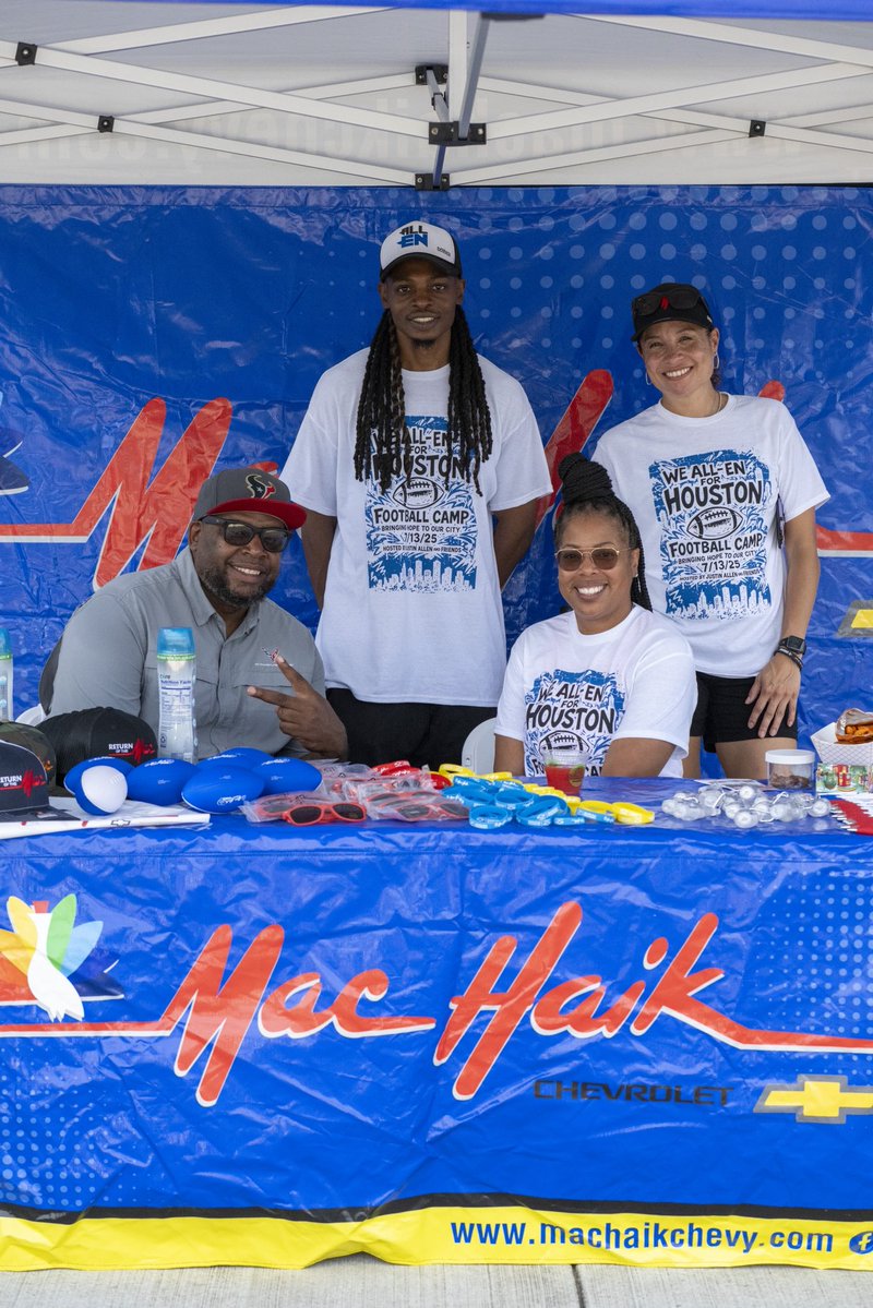 justinallen_13's tweet image. Powered by the best in town. Thank you @MacHaikChevrole for riding with the city and our future stars. From cleats to connections, your support drives our mission forward and helps us pour into the next generation of athletes‼️
#WeALLEN
#FootballCamp #MacHaikChevy
#Chevrolet