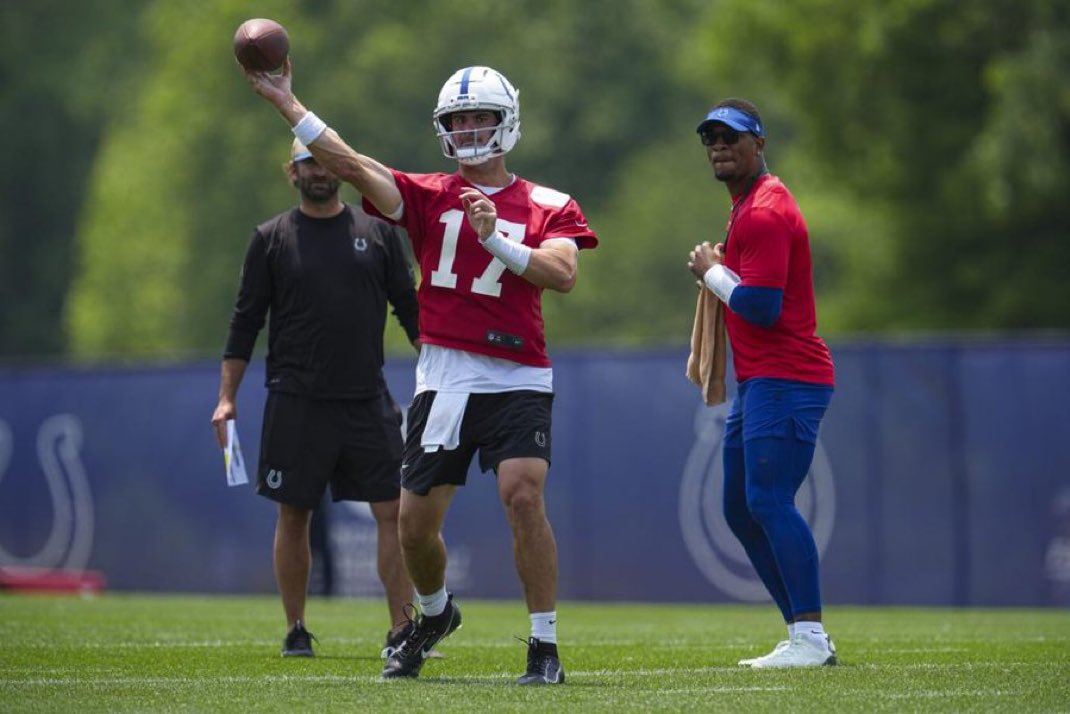 Hailmarypass_'s tweet image. Daniel Jones has gotten more 1st team reps today than Anthony Richardson at Colts training camp, per @RomeovilleKid