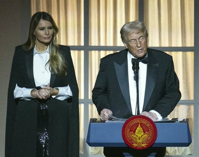 DonaldTrumpBenz's tweet image. 🚨BE HONEST:
Do you think President Trump is Fit to be the President of this country?
A. YES
B. NO