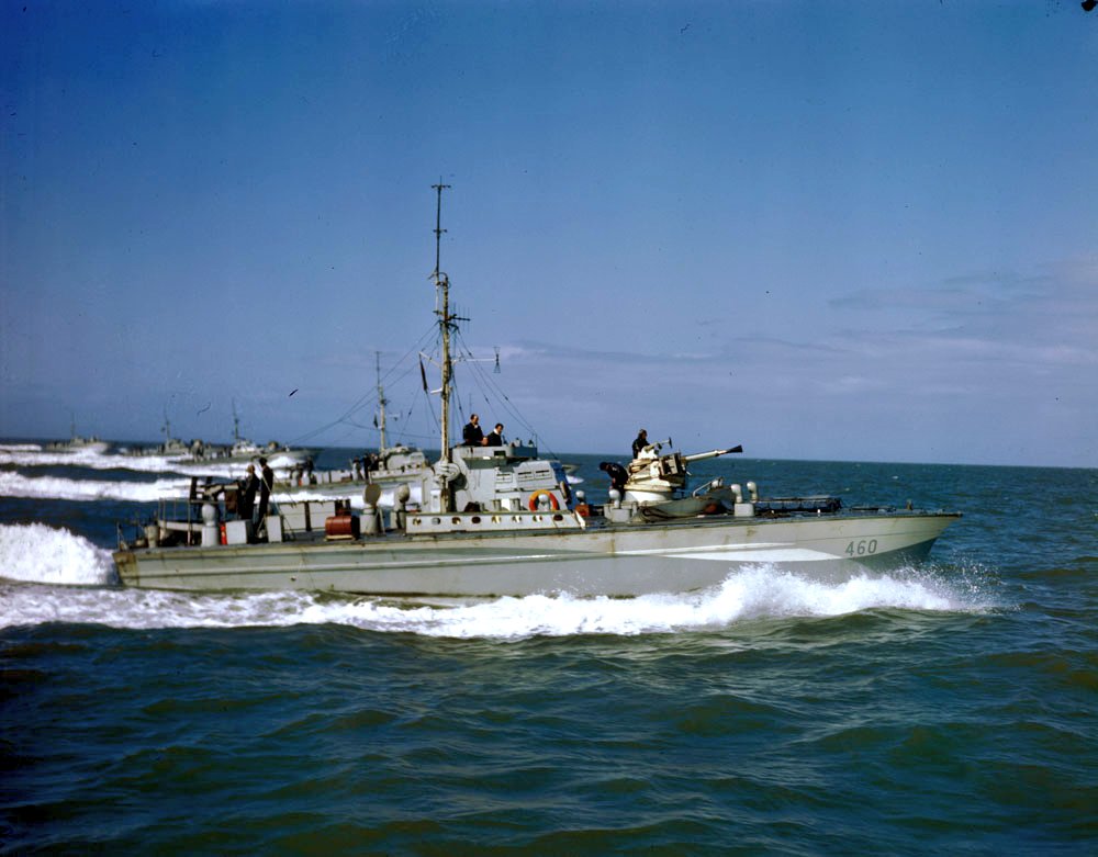 FlMichele69's tweet image. Motor torpedo boats
PT #HMCSMBT406 (1944)
Vosper 72" Class
📷 #WW2 March-July 1944 @LibraryArchives
@RoyalCanNavy 🇨🇦