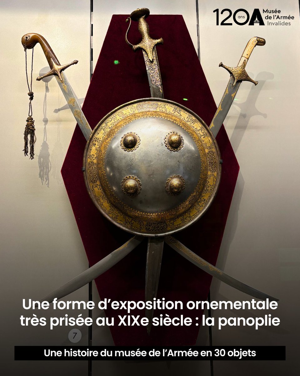 MuseeArmee's tweet image. [#120ans] Une forme d’exposition ornementale très prisée au XIXe siècle : la panoplie ⚔️

🛡️Héritière des anciens trophées d&apos;armes, la panoplie illustre l&apos;intérêt qu&apos;avaient des collectionneurs d&apos;armes occidentales pour certaines pièces d&apos;origine extra-européenne. 

🌍 Les dons…