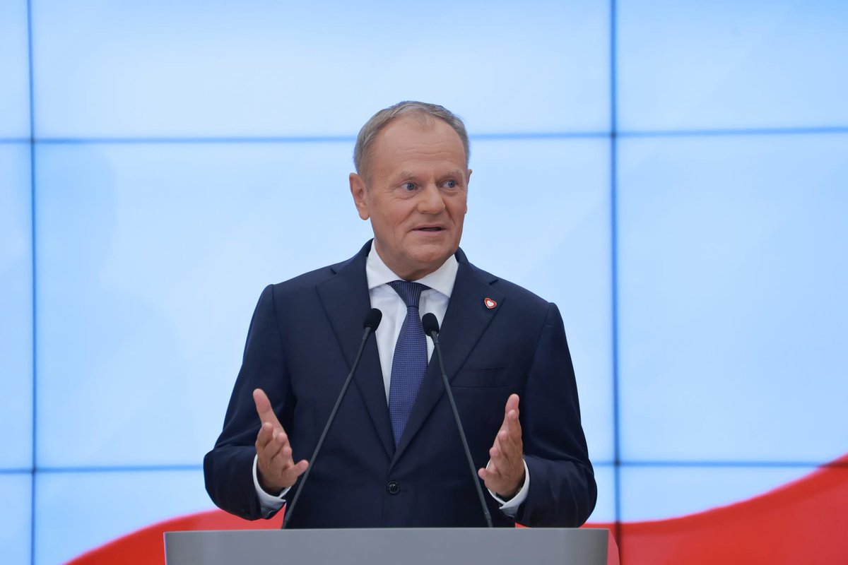 AGajewska's tweet image. Rekonstrukcja stała się faktem.
Dwa superresorty, wzmocnienie polityki zagranicznej, większy nacisk na rozwój gospodarki.
Priorytety na kolejne miesiące to bezpieczeństwo, stabilność i porządek instytucji oraz nowoczesna wizja przyszłości.
Przed nami jeszcze więcej pracy💪