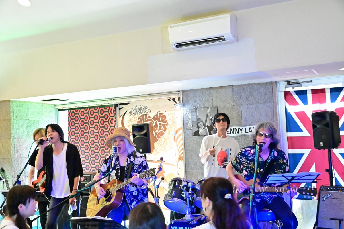 Muse_to_Brunch's tweet image. 7.19(土)ミューズとブランチ170『ミューズと愛ランド』
🎼オープニングセッション
1.ふたりの愛ランド(cover/石川優子とChage)
2.想い出の渚(cover/ザ・ワイルドワンズ)
次回:8.16(土)ミューズとブランチ171@下北沢440
予約▶bit.ly/3WCOcrt
#ミューブラ #ミューズとブランチ