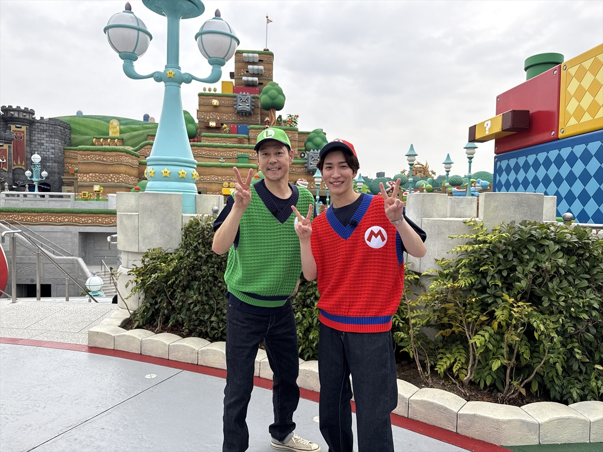 tv_life's tweet image. 東野幸治&Snow Man渡辺翔太がUSJで大はしゃぎ
「ほんまに面白いと口数少なくなるね(笑)」
『この世界は1ダフル』
🔻記事&写真はこちら
tvlife.jp/variety/762330
#東野幸治 #SnowMan #渡辺翔太 #さらば青春の光 #森田哲矢 #この世界は1ダフル #USJ #ユニバ #ユニバ