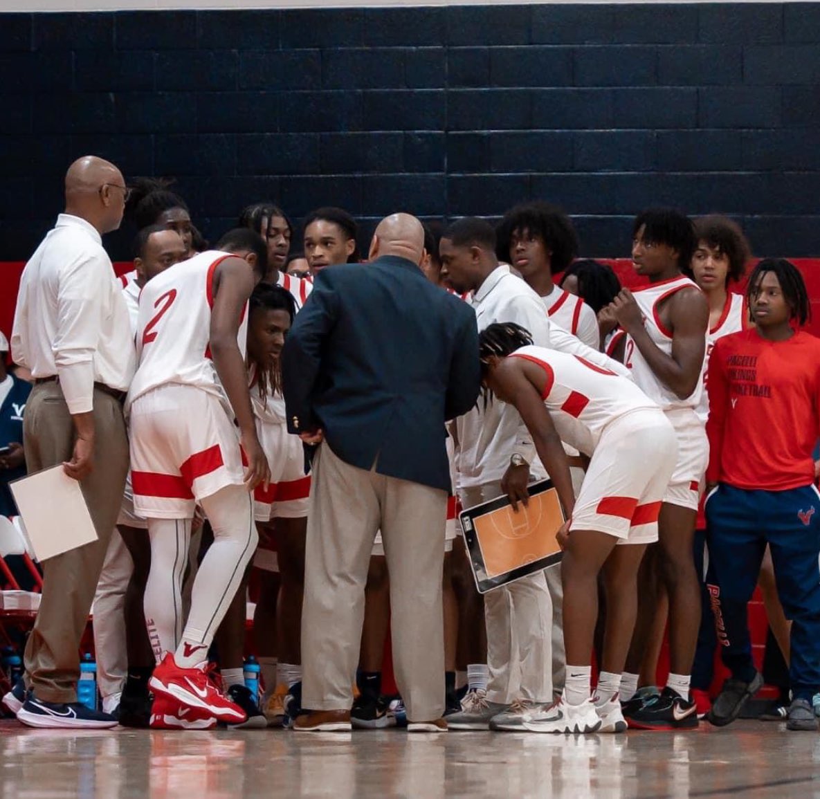 MHollifieldJr's tweet image. Appreciate the brotherhood Coach, got my first championship ring under your leadership but gained a friend forever! Love Coach, Happy Birthday @CoachCBlack 🎉 🎈 🎁!