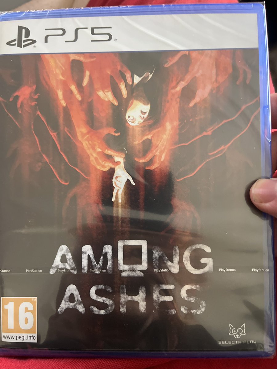 chrissempai88's tweet image. Tremendo fisico que tengo en casa de la mano de @SelectaPlay uno de los juegos indies de terror de este año sin duda #AmongAshes