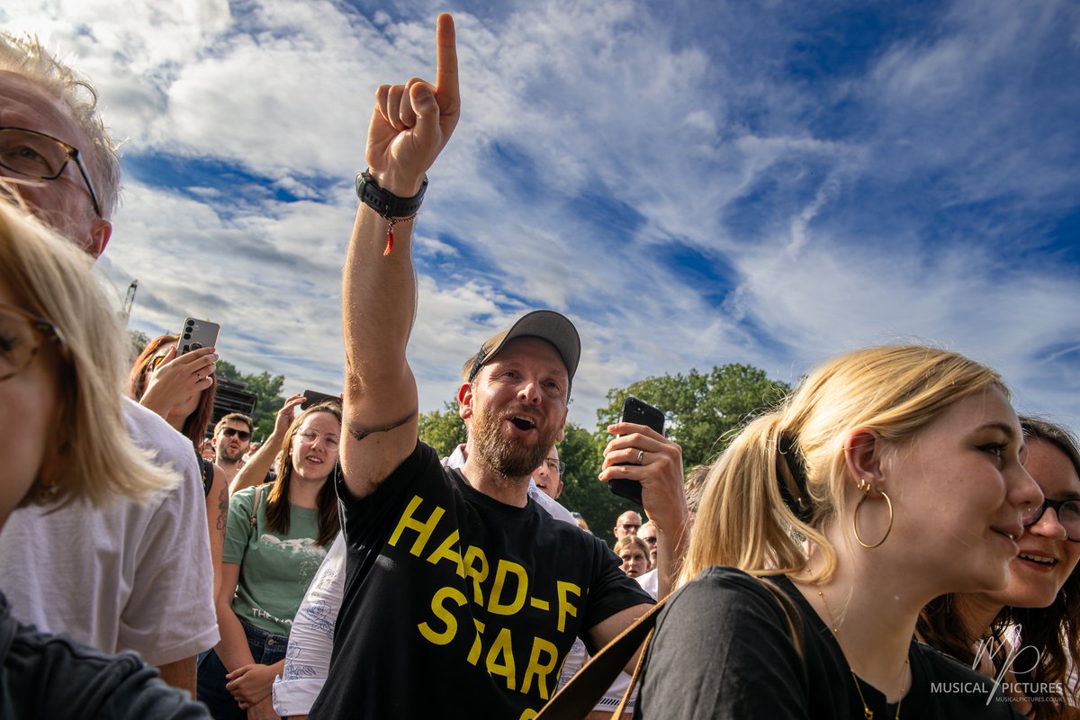 HARD_FI's tweet image. We love getting out there and playing live and it was so good to see so many familiar faces over recent weeks at Glastonbury, Przym and Heritage Live. Make sure you're signed-up to our mailing list to be first to hear about new shows, music and announcements to come. Link in bio
