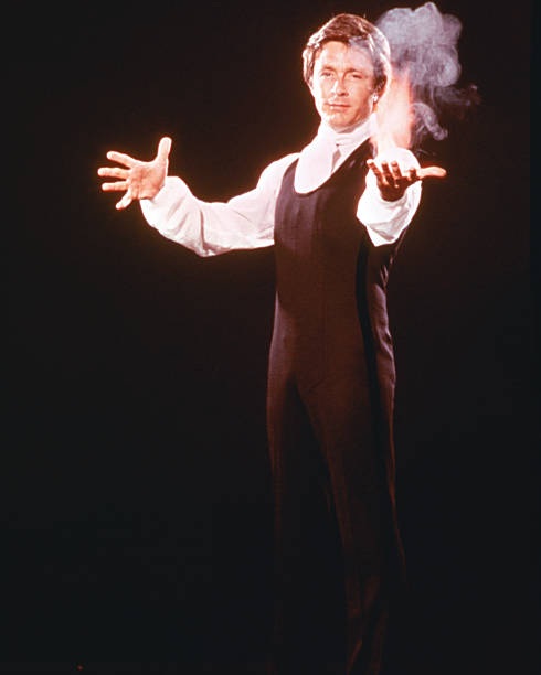 RodneyMarshall1's tweet image. Tony Blake (Bill Bixby), escapologist, professional stage magician & amateur sleuth. Blake was one of a merry band of TV lead characters who have served time on trumped up charges. I always felt The Magician deserved more than a single season.♠️🪄