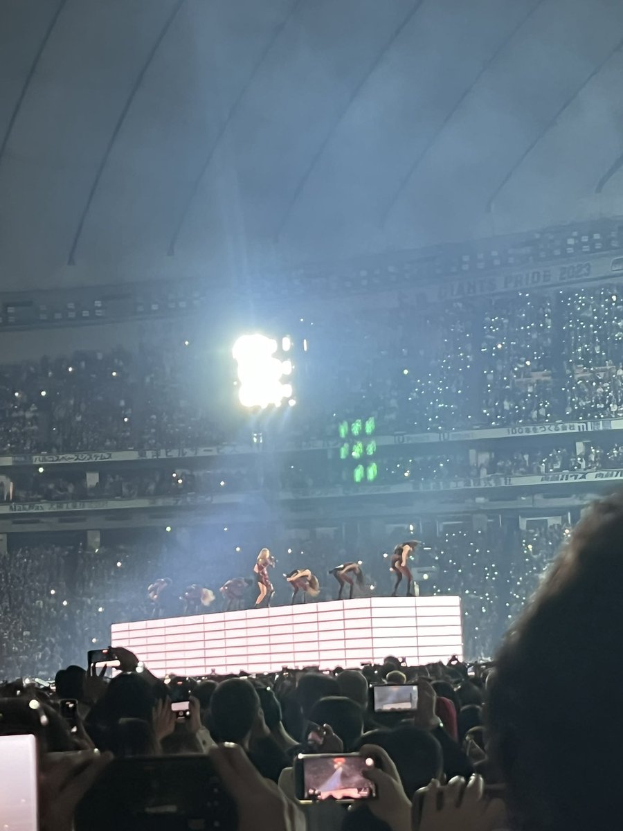 itsfearlesshn13's tweet image. reputation the album supported me mentally when the time was rough🖤
reputation, i can't thank you enough
i love you so much🐍🖤
welcome home, reputation 🖤
#ReputationEraTSTheErasTour
#reputation
@taylornation13 @taylorswift13