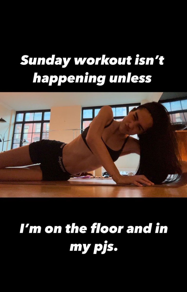 xopinkprada's tweet image. You don’t get the thigh gap by wishing for it