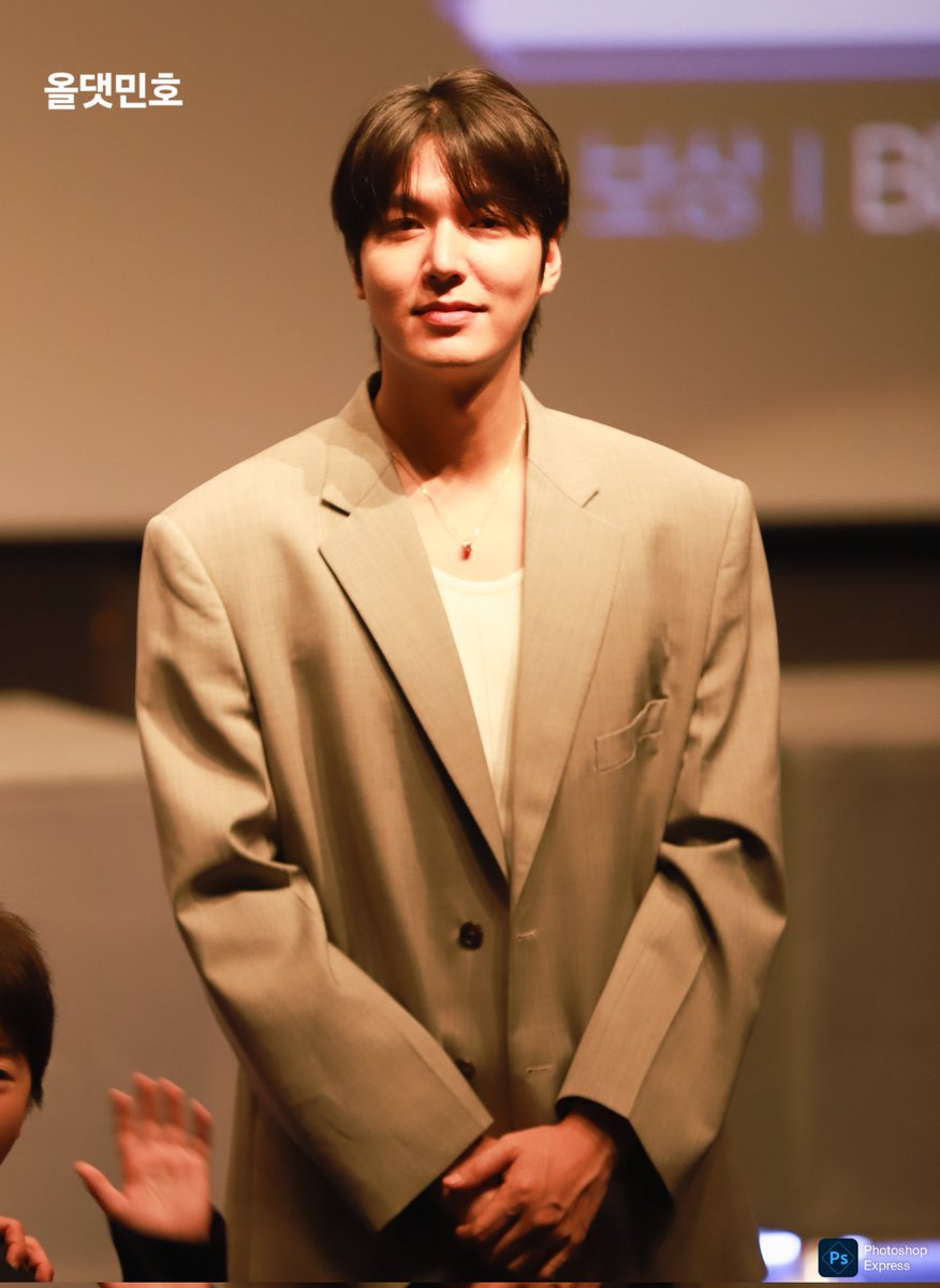 atminho's tweet image. 2025.7.23.전독시 개봉날
무대인사 롯데타워시네마
#이민호