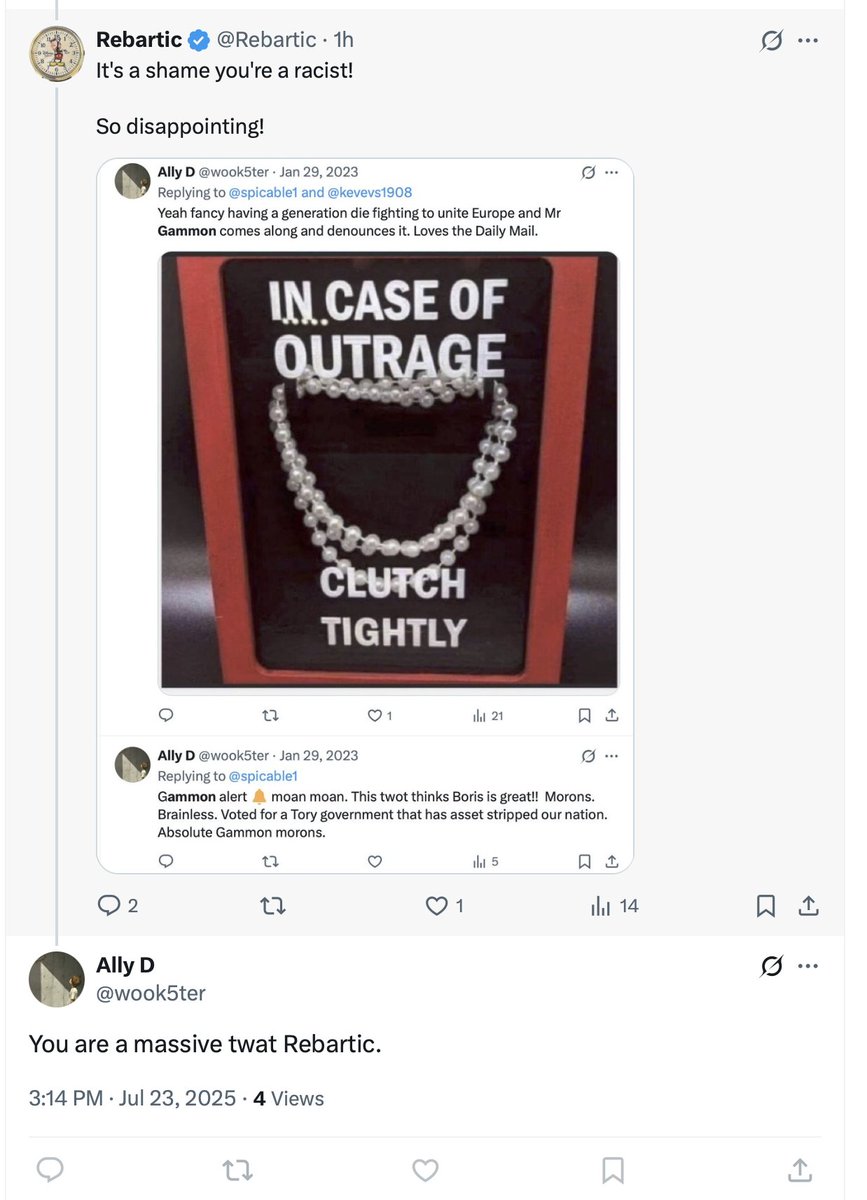 Rebartic's tweet photo. Abuse, then block!

It's the same MO for all these racist prats.

This time it's @wook5ster.

Tragic!

#OCOWARD https://t.co/KjFZNVbwEO