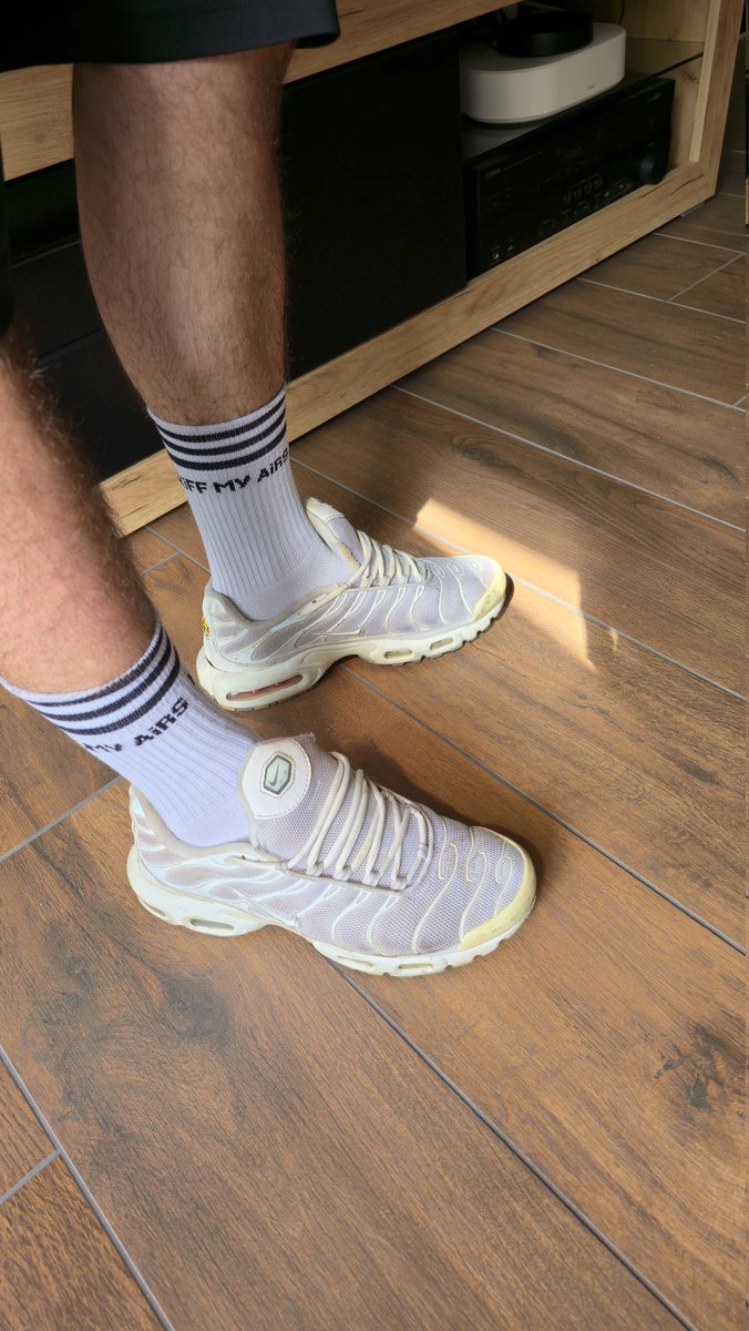kiffeur38's tweet photo. RT if you want to sniff and cum them !🥵

#sket #sneakersaddict #kiffeur #kiffeurdesket #airmax #tn #nike #lacoste #cho7 #sk8erboy #kiffeurcorporation #gay #gaytn #gayhot #gayfrance #gayboy #gaysneakers #gaykiffeur #scallylad #niketuned #niketn #nikeairmax #scally https://t.co/bAdMVk7NZf