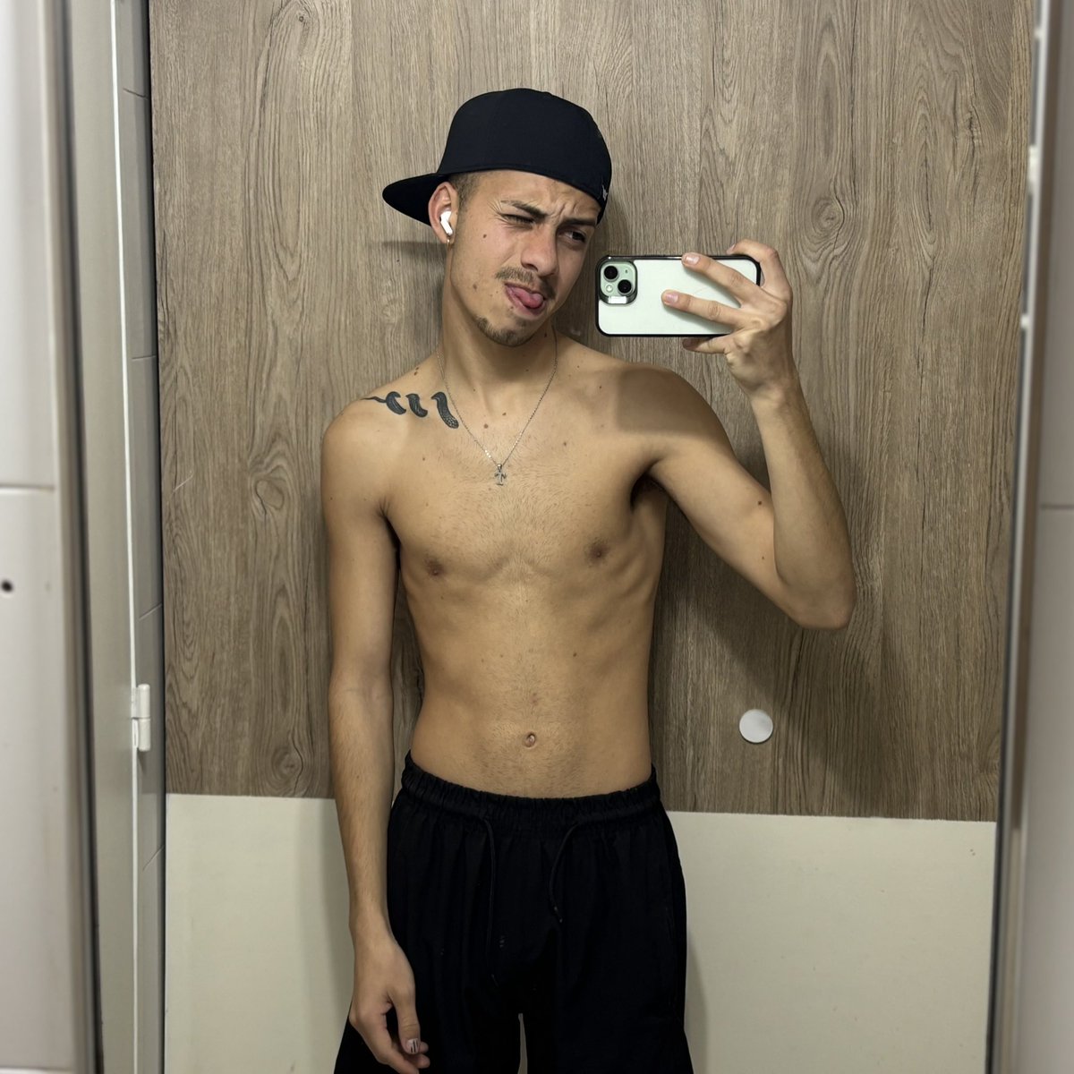 Holis cafecito.app/tomiigaliano onlyfans.com/tomigaliano1