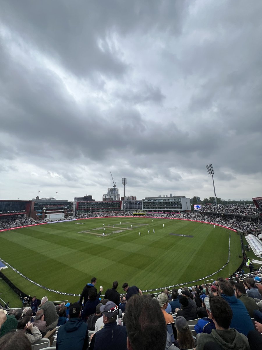 AmorimBalll_'s tweet image. Not a bad day for Test Cricket.๐๐