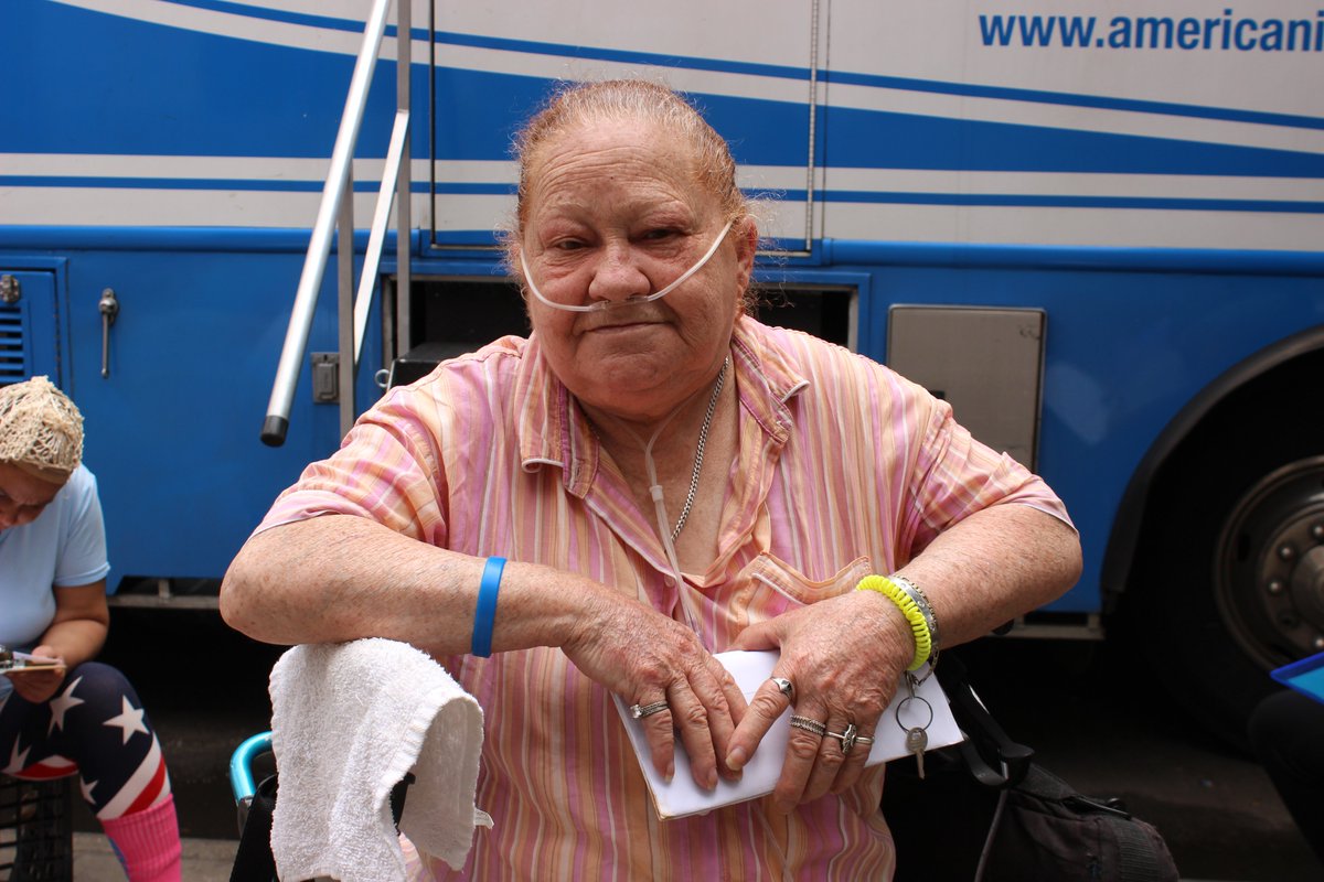 CFHNYC's tweet image. Women experiencing homelessness are 2x more likely to die from breast cancer—often due to delayed diagnosis.
Thanks to @AICF_nyc for bringing their Mammogram Bus to our Susan’s Place shelter and to @nycHealthy for sharing vital TB info.
Learn more at careforthehomeless.org.