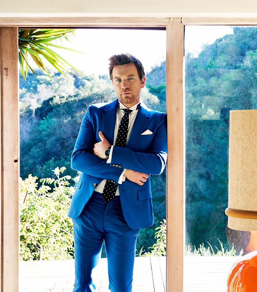 EwanDaily's tweet image. Ewan in blue 💙