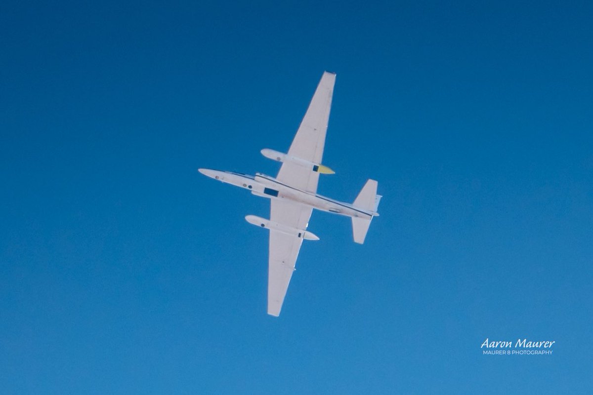 maurer8photo's tweet image. A couple recent high flyers over Mojave. VooDoo and NASA ER-2.