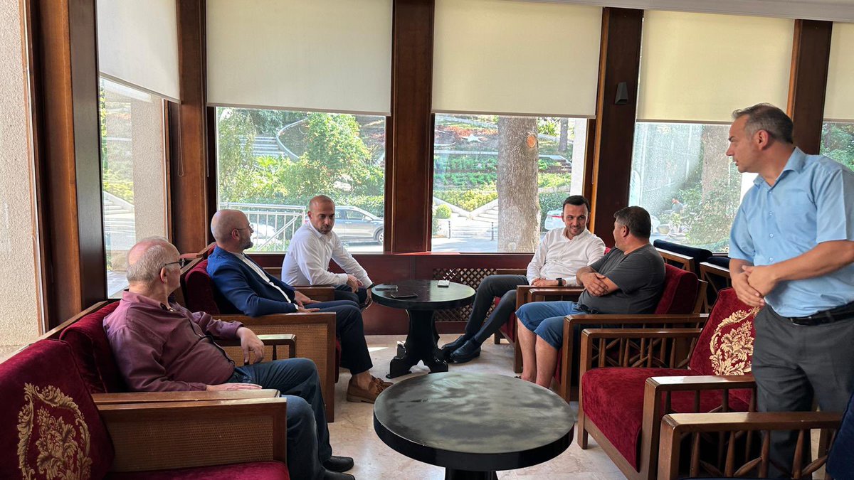 mustafatoklu07's tweet photo. Yalova /Termal

İl başkanımız Umut Güçlü, İl Teşkilat Başkanımız Yaşar Demirel ve Termal İlçe Başkanımız Çağlar Erdinç ile birlikte mahalle ve köy başkanlarımızı ziyaret ettik. https://t.co/Inyi0NpaYG