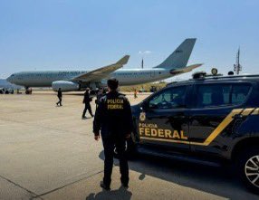 policiafederal's tweet image. 🚨#OPERAÇÃOPF | PF deflagra operação em combate ao tráfico internacional de drogas em SP. Organização criminosa fazia remessas de cocaína por meio de aeroportos internacionais. Foram cumpridos 6 mandados de prisão preventiva e 8 mandados de busca e apreensão.
➡️ SAIBA MAIS:…