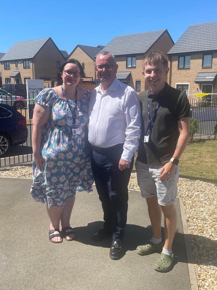 LeeBarronMP's tweet image. I was really pleased to call in and meet residents and staff of Priors Hall Care Home and join them in enjoying their summer fayre.
Priors Hall is a modern residential care home providing both luxurious and comfortable facilities and is set in private landscaped gardens.
