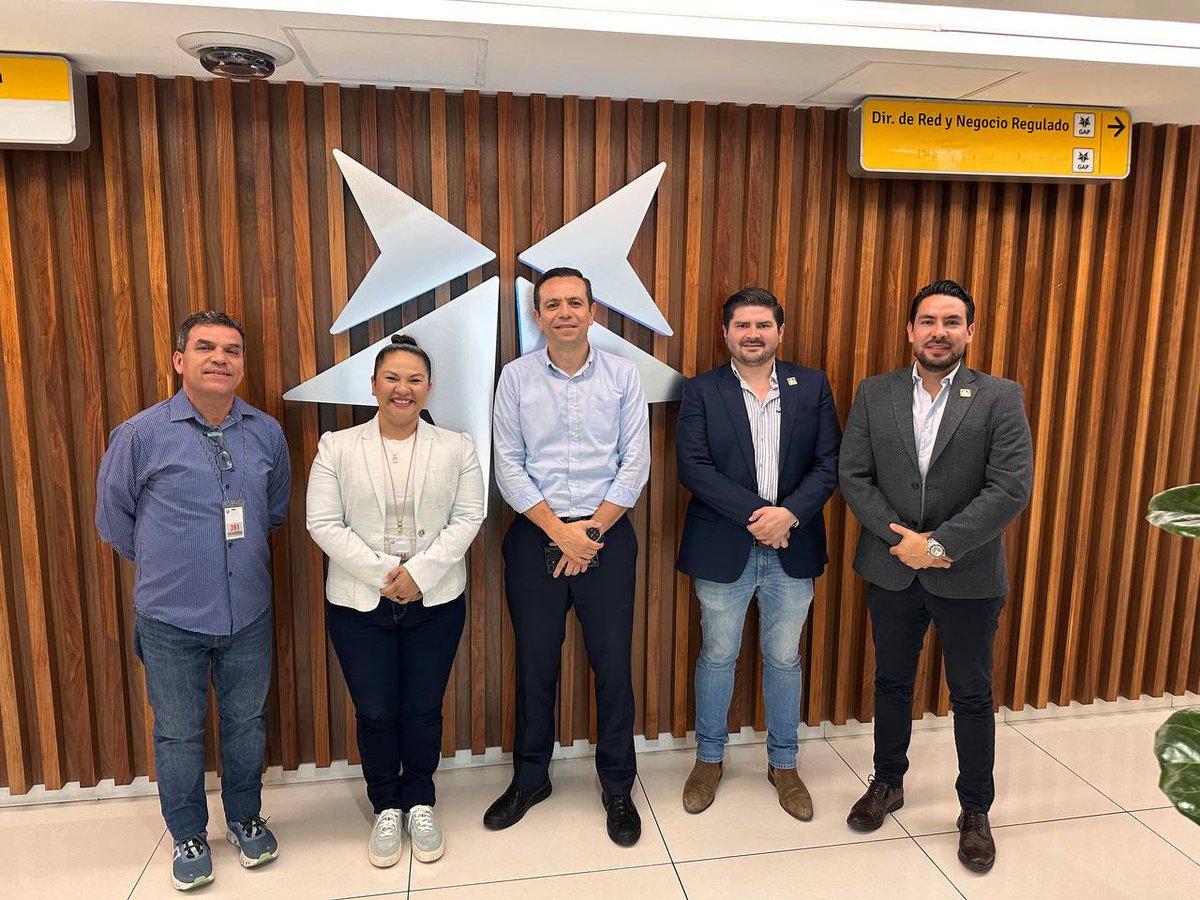 cicej_'s tweet photo. El CICEJ sostuvo un encuentro con Ing. Florencio Sánchez Osuna, Director de Infraestructura del Grupo Aeroportuario del Pacífico (@aeropuertosGAP), en una reunión donde platicaron oportunidades de colaboración y vinculación.

Conversamos sobre la importancia de acercar al gremio de la Ingeniería Civil con los grandes proyectos estratégicos de nuestro estado, así como la posibilidad de sumar al GAP en nuestros eventos más representativos.

#UnColegioQueFortaleceAJalisco