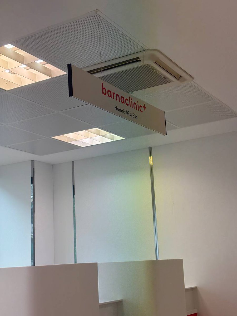 Eulàlia Reguant Cura (@aramateix) on Twitter photo Avui he anat a una revisió protocolària a l'<a href="/hospitalclinic/">Hospital Clínic</a>, consorci públic. La meva sorpresa al sortir de l'ascensor a la planta 3 (edifici de consultes) ha estat quan el primer que he vist era un mostrador de Barnaclínic, clínica privada. Per què és una mala notícia? 🧵 Avui he anat a una revisió protocolària a l'<a href="/hospitalclinic/">Hospital Clínic</a>, consorci públic. La meva sorpresa al sortir de l'ascensor a la planta 3 (edifici de consultes) ha estat quan el primer que he vist era un mostrador de Barnaclínic, clínica privada. Per què és una mala notícia? 🧵