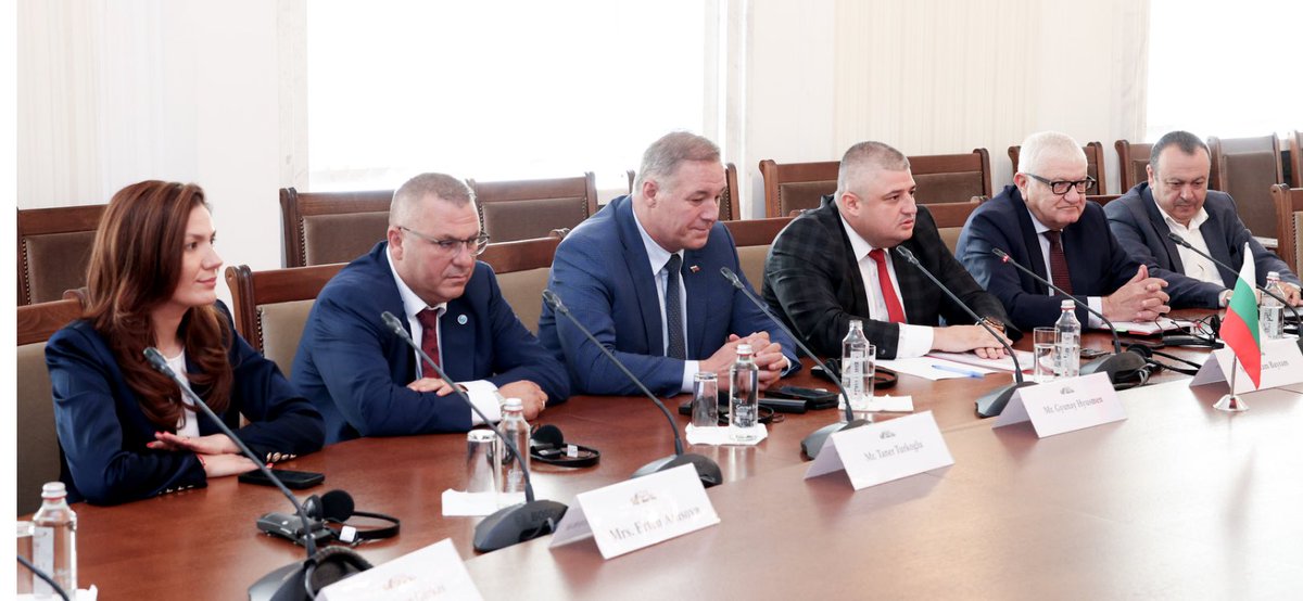 TBMM Milli Savunma Komisyonu heyeti olarak; 
☑️Bulgaristan Ulusal Meclis Başkanı Sayın N.KİSELOVA, 
☑️Bulgaristan Ulusal Meclisi Dış Politika Komitesi Başkanı Y.A. FANDAKOVA, 
☑️Bulgaristan-Türkiye Parlamentolararası Dostluk Grubu Başkanı Sayın Bayram BAYRAM 
☑️Bulgaristan Ulusal