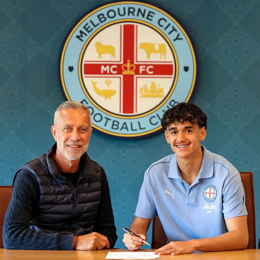 ALeagueHQ's tweet image. 🚨🇦🇺 OFFICIAL | Beckham Baker (16) has signed a 3-year contract (+ 2-year option to extend) with Melbourne City. 🔵✅
City Director of Football (Michael Petrillio): 🗣️
"Beckham is one of the most exciting young players to come through our Academy in recent years.
"We’re…